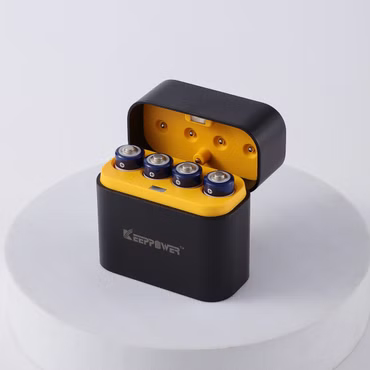 Keeppower I4 Ladegerät mit 4× 1,5V AA Li-Ion-Akkus (4700mWh) – USB-C Eingang