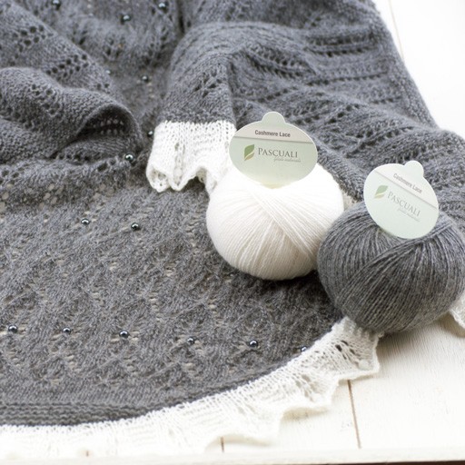 Wollpaket Tuch Pari Mahal Aus Pascuali Cashmere Lace Mit Strickanleitung Wollpaket Tuch Pari Mahal Aus Pascuali Cashmere Lace Mit Strickanleitung