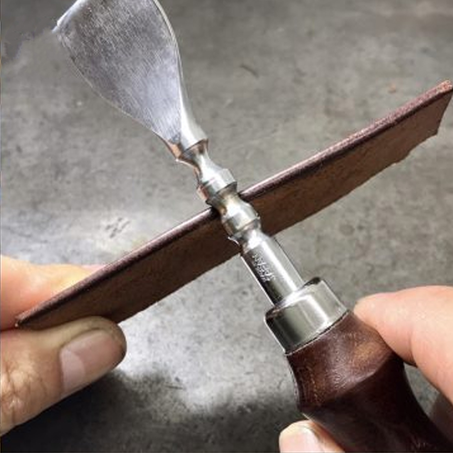 Oka Special Multi Edge Slicker Tan Leathercraft Creaser