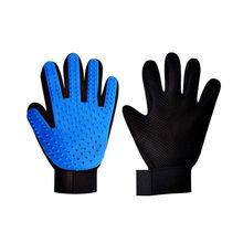 Pet grooming gloves