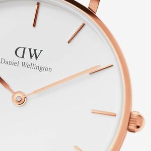 DW00100163 Petite Melrose ladies' watch