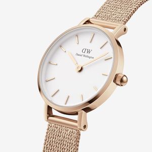 DW00100447 Petite Pressed Melrose ladies' watch