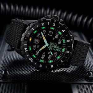 Luminox F117 XA.6442.H Nighthawk x Sunk Works Herrenuhr
