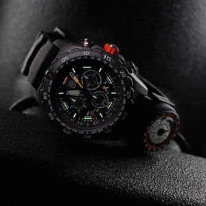 Luminox Master Serie XB.3741 Bear Grylls Survival Herrenuhr
