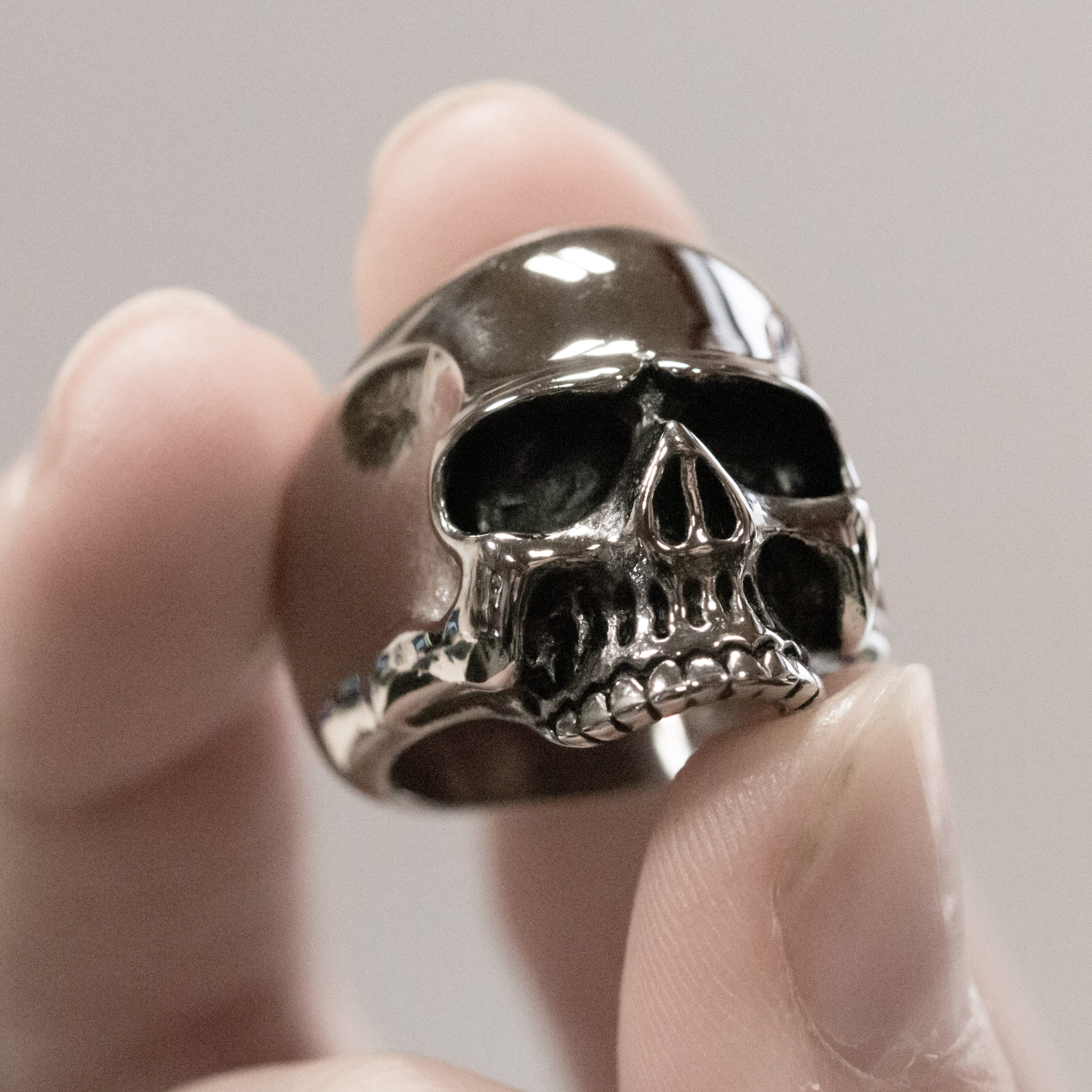     Classic Keith Richards Skull Ring made of 316L Stainless Steel