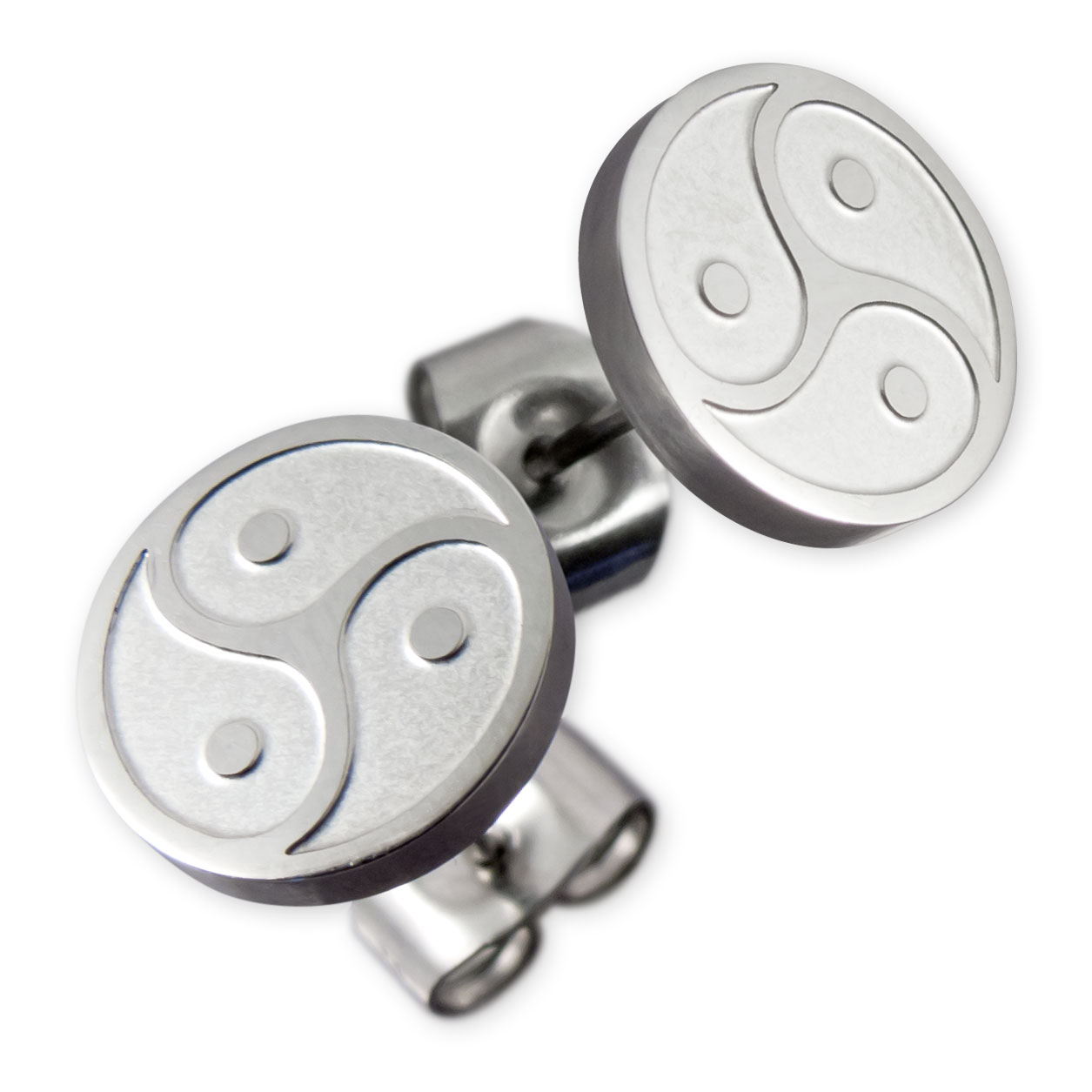 1 pair of earrings triskel