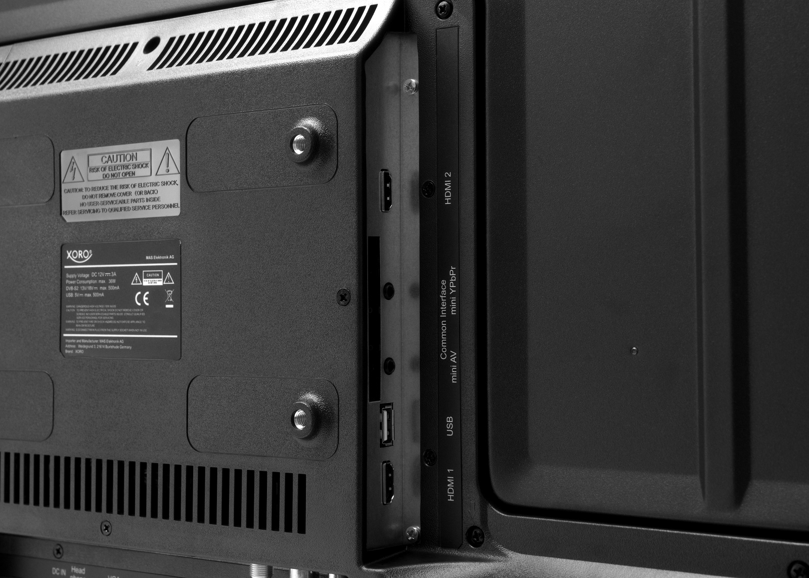 Camping LED TV Fernseher 32 Zoll 12V und 230V Xoro 3247 LCD DVBT2 SAT