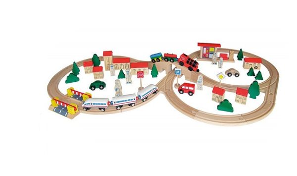 Holzeisenbahn 80-teilig mit E-Lok und Modellhäusern