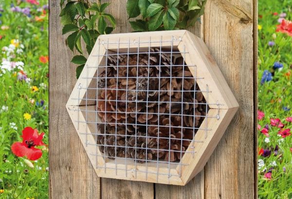 Insektenhotel Bienenhotel Nisthilfe für Marienkäfer ganzjährig einsetzbar Insektenhotel Bienenhotel Nisthilfe fuer Marienkaefer