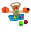 Spielzeugwaage aus Holz mit Gewichten und Obst