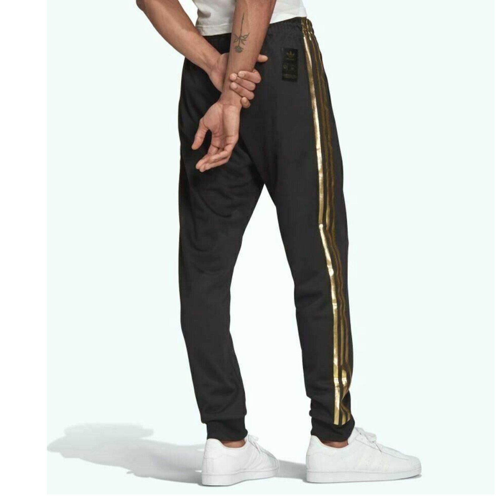 adidas SUPERSTAR TRACKPANTS ブラック/ゴールド adidas SUPERSTAR TRACKPANTS ブラック/ゴールドメタリック