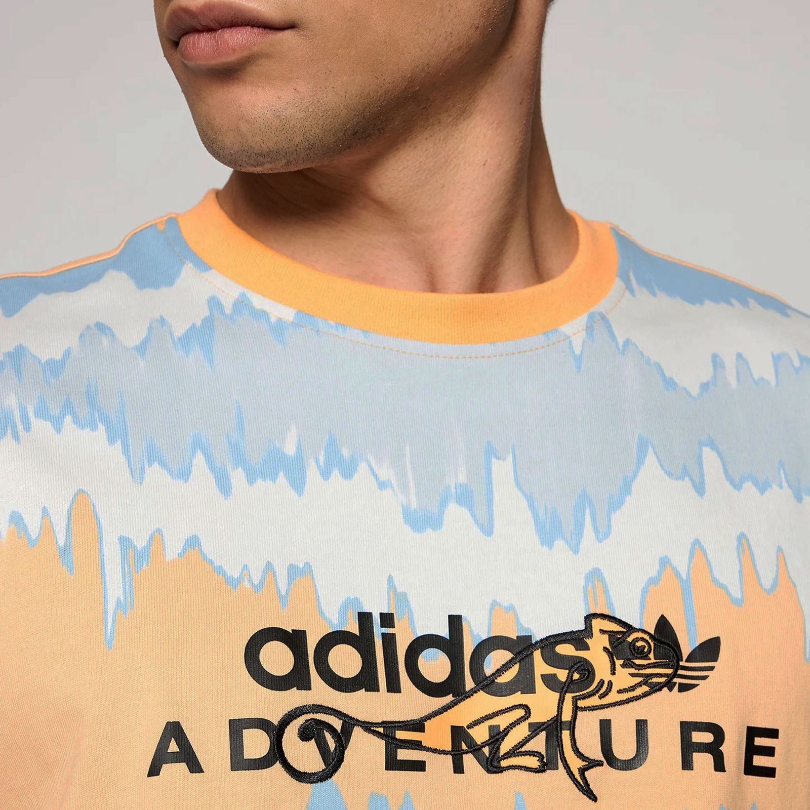 レオン Adidas Originals Adventure AOP Chameleon Lizard T-Shirt
