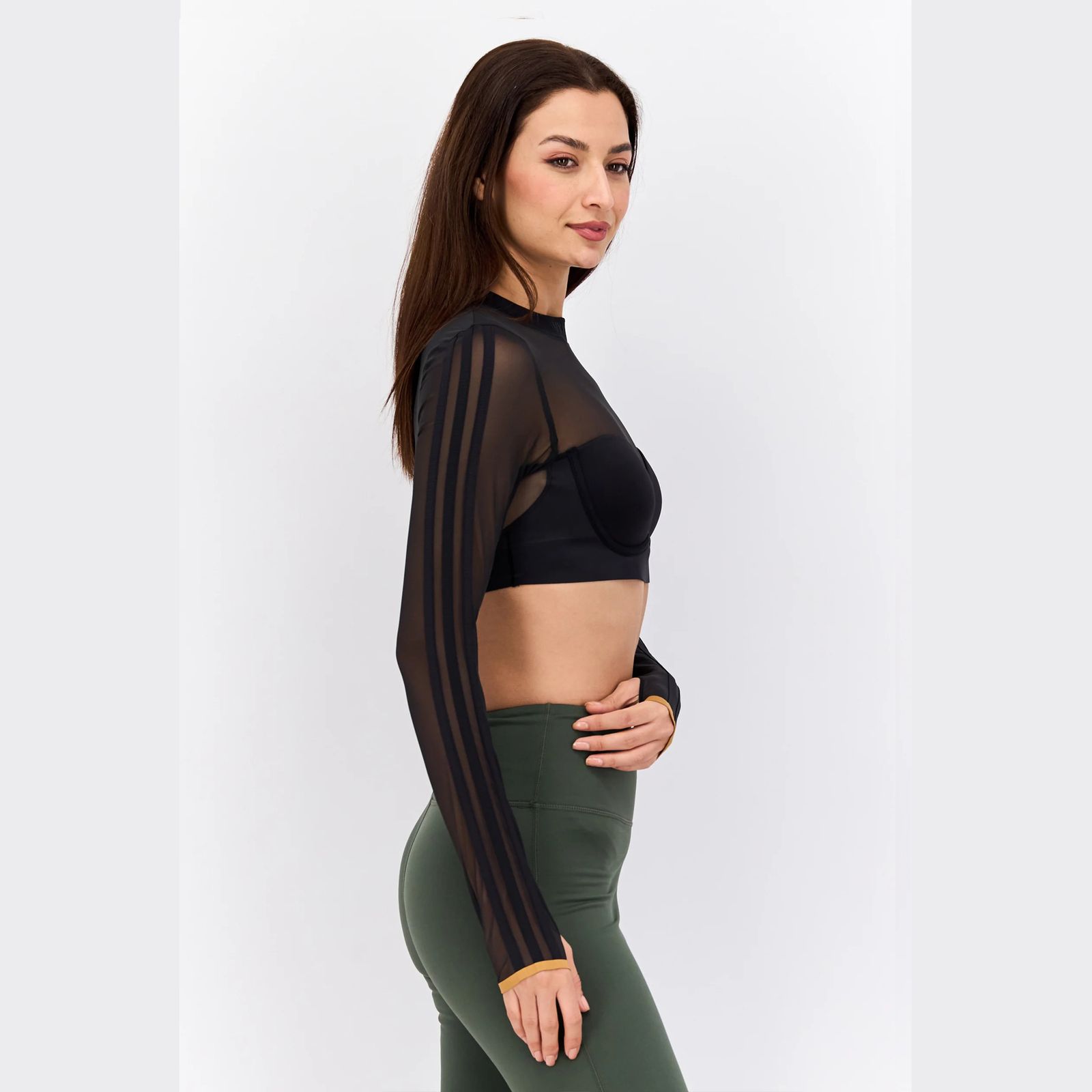 アディダス IVY PARK カップ付きベアトップ トップス ビスチェ黒 アディダス IVY PARK カップ付きベアトップ トップス ビスチェ黒