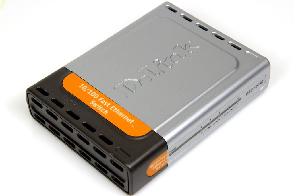 D-Link 5-Port 10/100 Mbps Fast Ethernet Switch DES-1005D ver. 5.1 | eBay