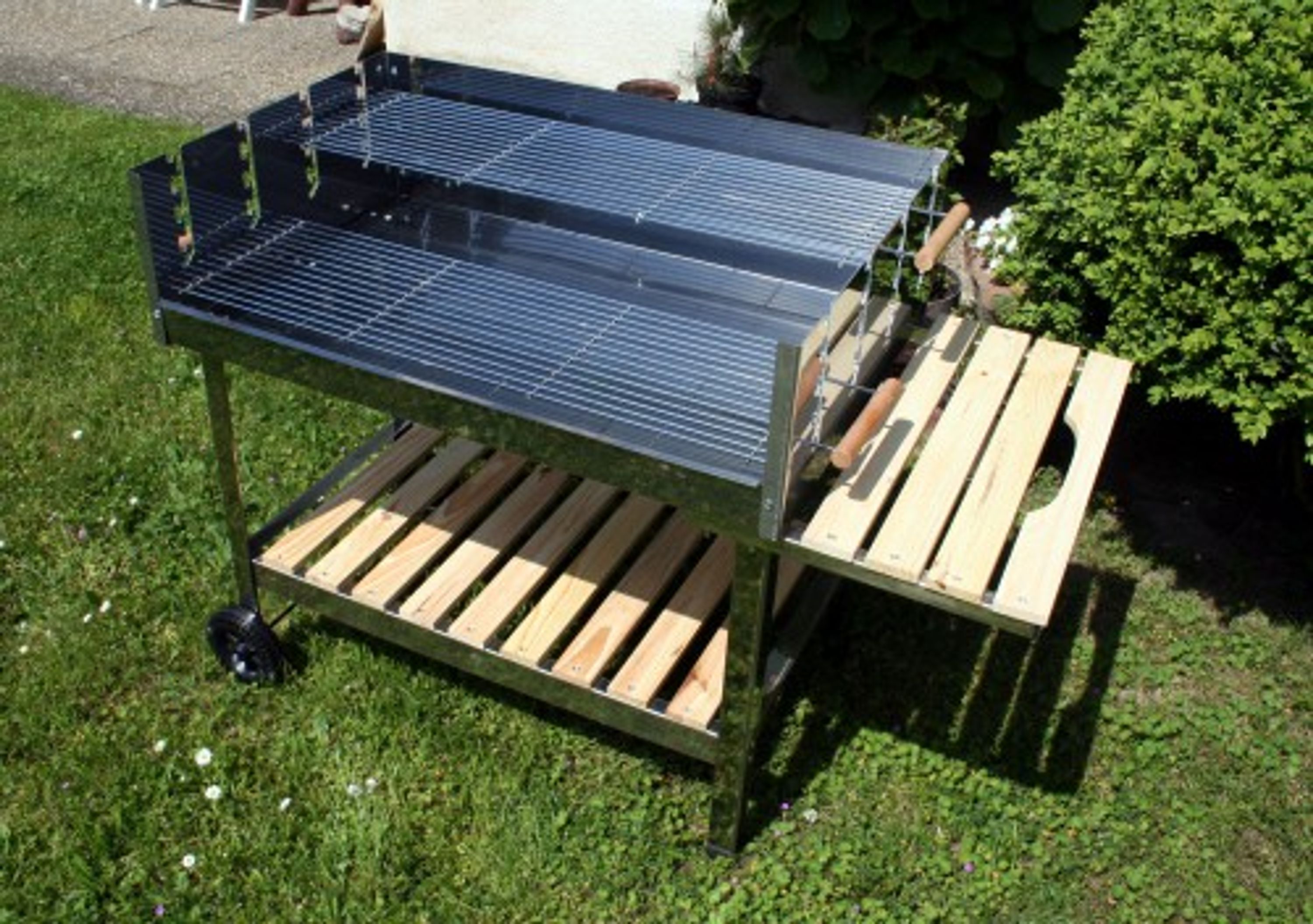 Grillwagen Edelstahl Holzkohle XXXL BBQ Gastro Grill Vereinsgrill