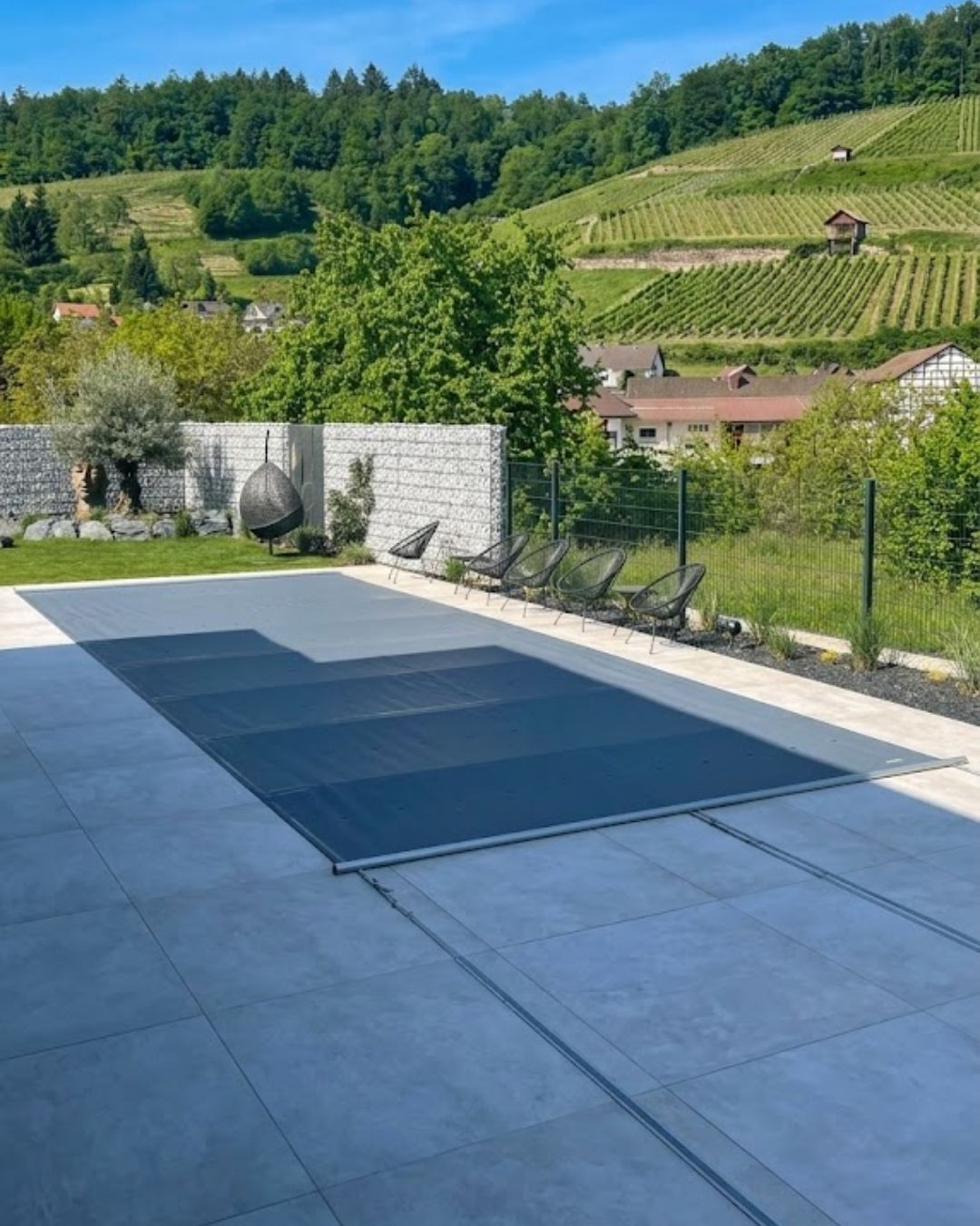 BAC Rollschutz Swisstop Sicherheitsabdeckung für Swimmingpools