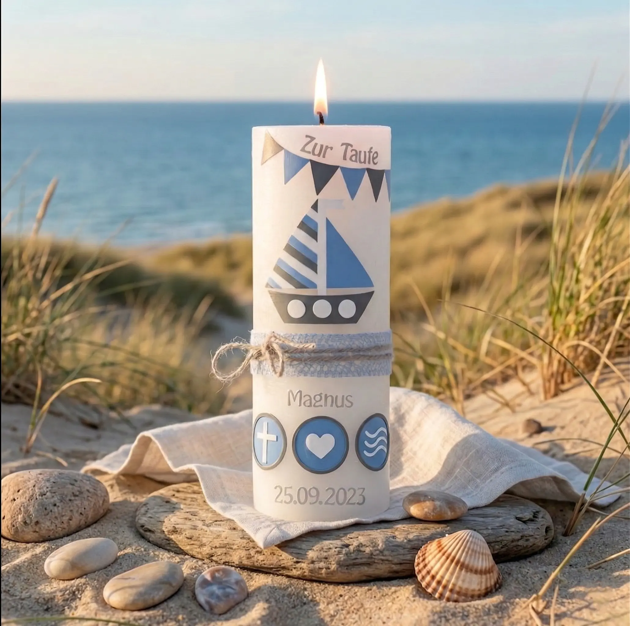 Taufkerze Segelboot maritim für Jungen handverziert