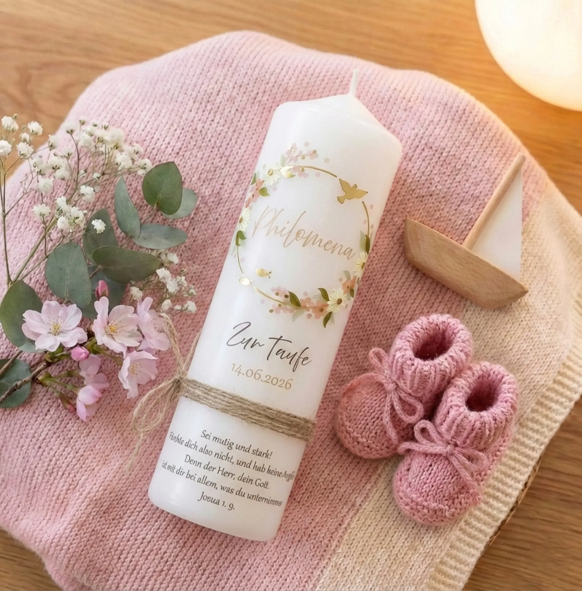 Taufkerze Mädchen Boho floral mit Eukalyptus handverziert