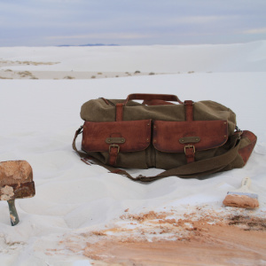 Sehr Grosse XXL Reisetasche und Weekender aus Canvas, Oliv-Grün, mit Leder-Applikationen im Vintage-Retro-Design, Hauptansicht