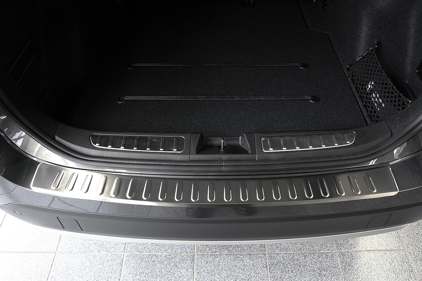 Ladekantenschutz für teileplus24 X1 x(LCI) Rostfrei E84 2012-09/2015 | Abkantung BMW Edelstahl