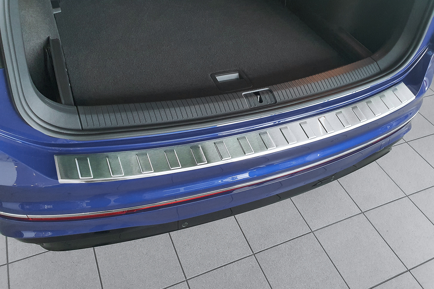 Ladekantenschutz Edelstahl innen + außen Chrom passend für VW Tiguan